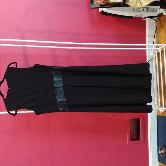 Calvin Klein women's sleeveless dress with faux leather waistband. VGUC. Size 12 - Picture 6 of 8